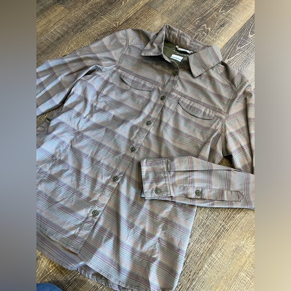 Get your hike on. Columbia Omni-Shade long Sleeve Shirt - Picture 1 of 3